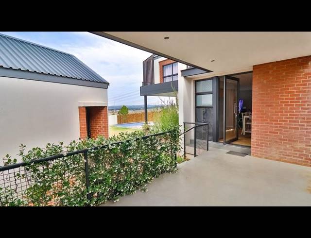 4 BEDROOM HOUSE FOR SALE IN MIDSTREAM HEIGHTS